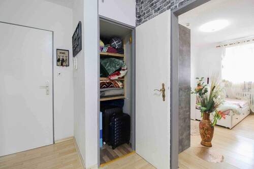 Abstellkammer - 
