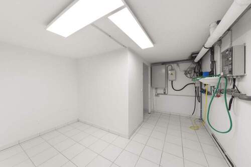 Hausanschlüsse im Keller - 