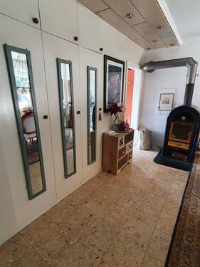 Esszimmer mit Einbauschränken - 