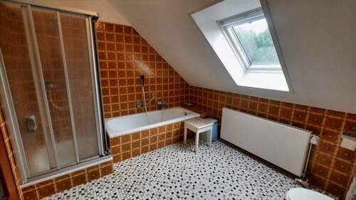 Badezimmer (DG) (2) - 