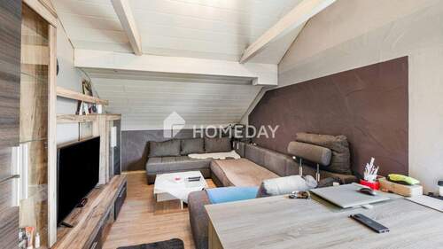 DG Wohnzimmer 2 - 2 Zimmer Etagenwohnung in Manching (DG)