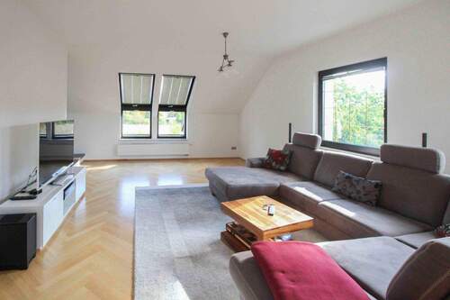 Wohnzimmer - Einfamilienhaus mit 215,00 m² in Delitzsch zum Kaufen