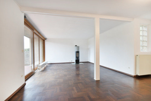 Lichtdurchflutetes Wohnzimmer - 5 Zimmer Einfamilienhaus in Wentorf