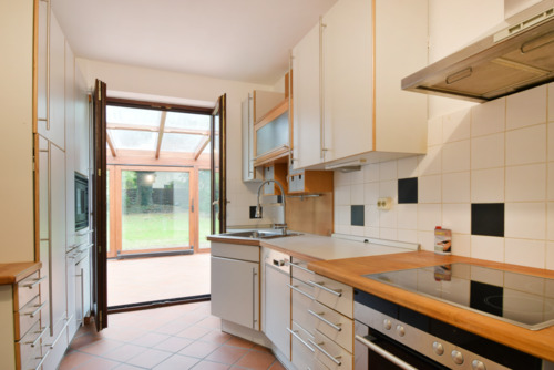 Zeitlose Einbauküche - 