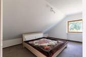 Schlafzimmer_2_DG - 