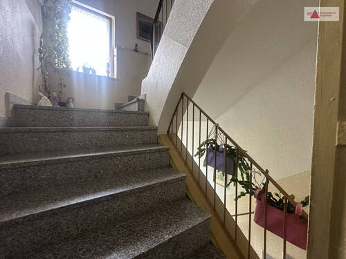 Treppenhaus 1.2 - Mehrfamilienhaus, Wohnhaus in Neukirchen/Erzgebirge zum Kaufen