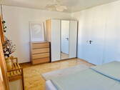 Schlafzimmer (OG) - 