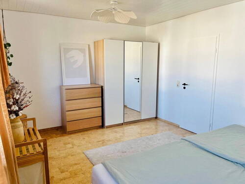 Schlafzimmer (OG) - 