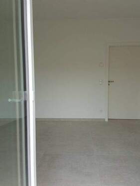 Wohnzimmer Beispiel - Etagenwohnung mit 76,00 m&sup2; in Berlin zur Miete