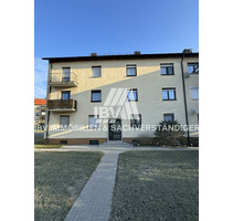 Helle 2-Zimmer-Wohnung mit Balkon und Einzelgarage - Sulzbach-Rosenberg