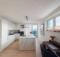 Exklusive neuwertige DG-Wohnung mit Dachterrasse, Aufzug & Veste-Blick - Dörfles-Esbach