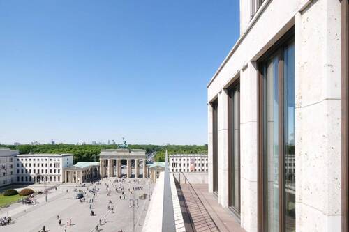 Bild 1 - Berliner Prestige-Adresse: Einzigartiges Domizil mit Blick auf das Wahrzeichen der Stadt