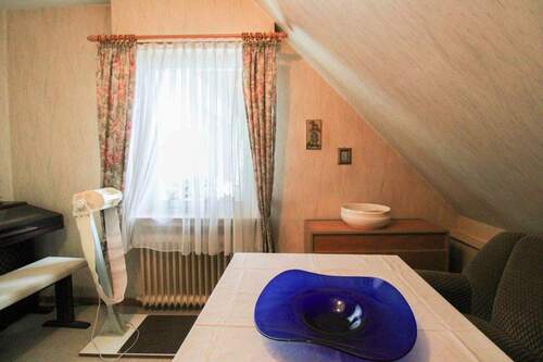 Zimmer 2 - 