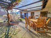 Überdachte Terrasse - 4 Zimmer Einfamilienhaus in Danndorf