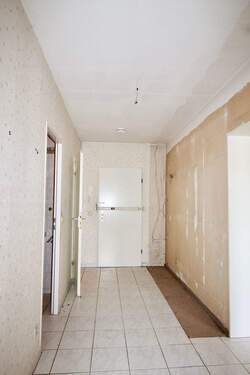 Blick zur Eingangstür - 