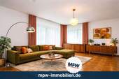 Wohnzimmer möbliert mit KI - 70er Jahre Nostalgie in Köpenicks Topadresse