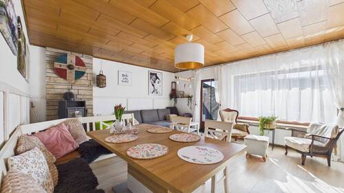 Mit Ausgang auf die Terrasse - 