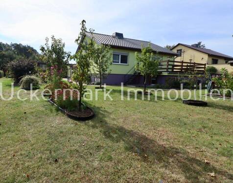 Hausansicht - 3 Zimmer Mehrfamilienhaus, Wohnhaus zum Kaufen in Milmersdorf