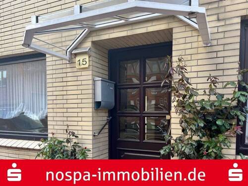 Eingangsbereich - Nur 3 Gehminuten zum Tönninger Hafen! Einfamilienhaus mit gepflegtem Garten und Garage!