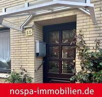 Nur 3 Gehminuten zum Tönninger Hafen! Einfamilienhaus mit gepflegtem Garten und Garage!