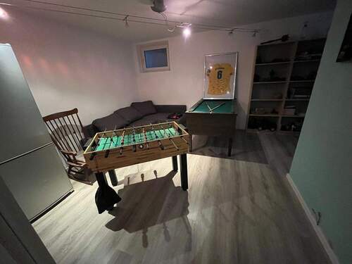 Kellerzimmer mit Dusche - 