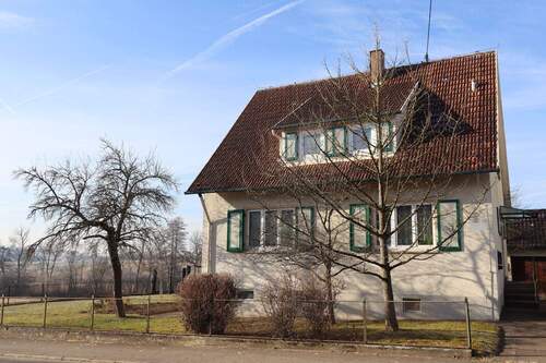 599 - Außenansicht Haus Kusterdingen - 5 Zimmer Mehrfamilienhaus, Wohnhaus in Kusterdingen