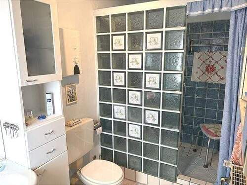 Bad mit Dusche im OG - 