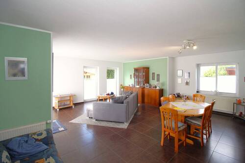 Wohnzimmer der Erdgeschosswohnung - 