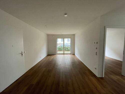 Wohnzimmer - 2 Zimmer Etagenwohnung zur Miete in Trier