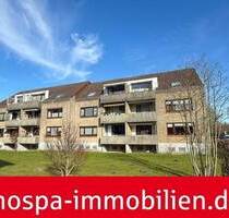 Modernisierte, sonnige 3-Zimmer-Dachgeschosswohnung mit Balkon und PKW-Stellplatz - Glücksburg