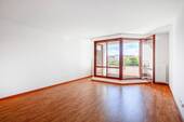 Bild 1 - 2-Zimmer-Wohnung mit großer Loggia und Tiefgaragenstellplatz
