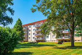 Hausansicht - Wohnen in toll sanierter 3-Raum-Wohnung