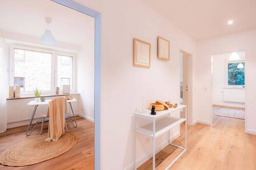 Flur - 3 Zimmer Etagenwohnung zum Kaufen in Hamburg