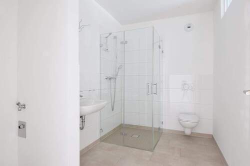 Musterbild Duschbad - Etagenwohnung mit 68,00 m² in Reinbek zur Miete