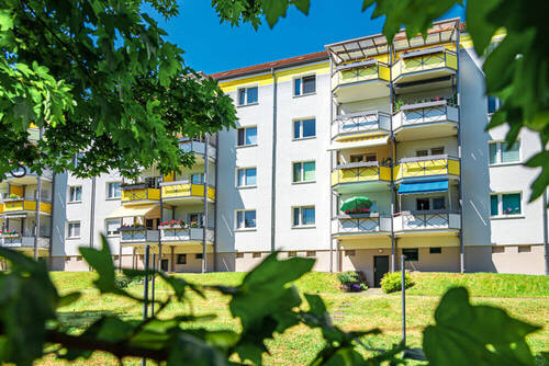 Hausansicht - 3 Räume zum Wohlfühlen - 476,00&nbsp;EUR Kaltmiete, ca.&nbsp; 61,00&nbsp;m&sup2;&nbsp;Wohnfl&auml;che