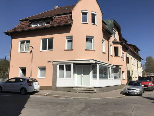 Hausansicht - Repräsentatives Mehrfamilienhaus in Schwenningen