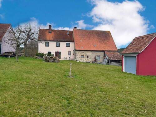 Garten - Bauernhaus mit viel Liebe renoviert