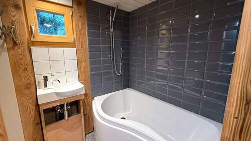 Badezimmer_Anbau.jpg - 