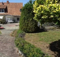 Anwesen mit saniertem Einfamilienhaus (DHH) und Nebengebäude in Gädheim, OT