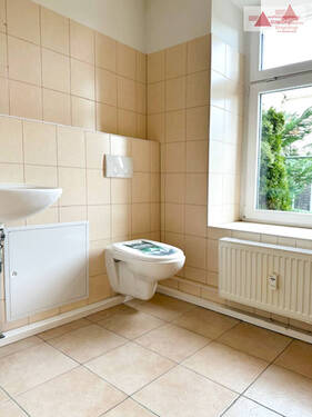 Gäste-WC - 4 Zimmer Etagenwohnung in Annaberg-Buchholz / Buchholz
