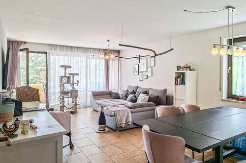 Wohn und Esszimmer - 4 Zimmer Etagenwohnung in Augsburg