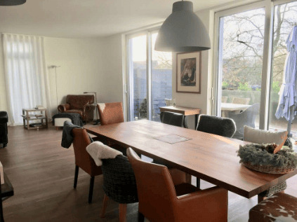 Bürofläche mit Gartensicht - 