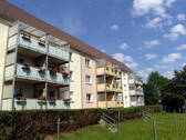 Hausansicht - Beliebte 2-Raum-Wohnung in Bestlage