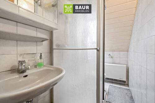 DG rechts Wohnung links Bad - 
