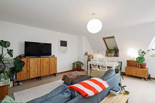 Wohnzimmer - 3 Zimmer Etagenwohnung in Berlin