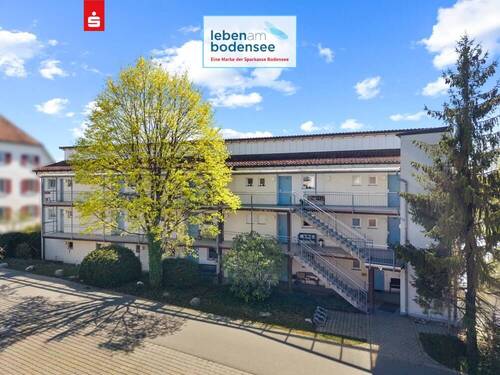 Hausansicht EIngangsbereich - Helle, gepflegte 2-Zimmer-Wohnung in Konzept Lebensräume für Jung & Alt