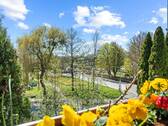 Blick vom Balkon ins Grüne - 