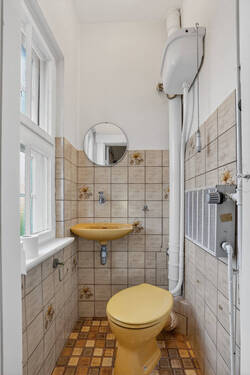 6V7A1571 - 