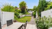 Garten 2 - Modernisiertes Reihenmittelhaus mit 6 Zimmern, Garten, Terrasse, Garage und viel Platz in Essenheim