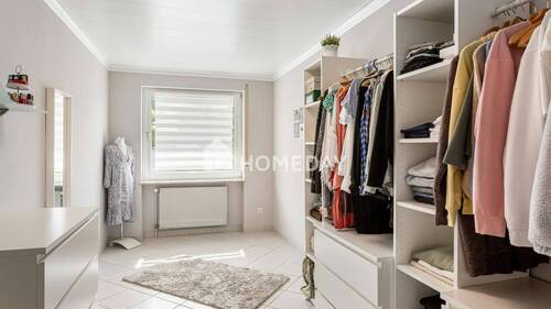 1. OG Ankleidezimmer 1 - 